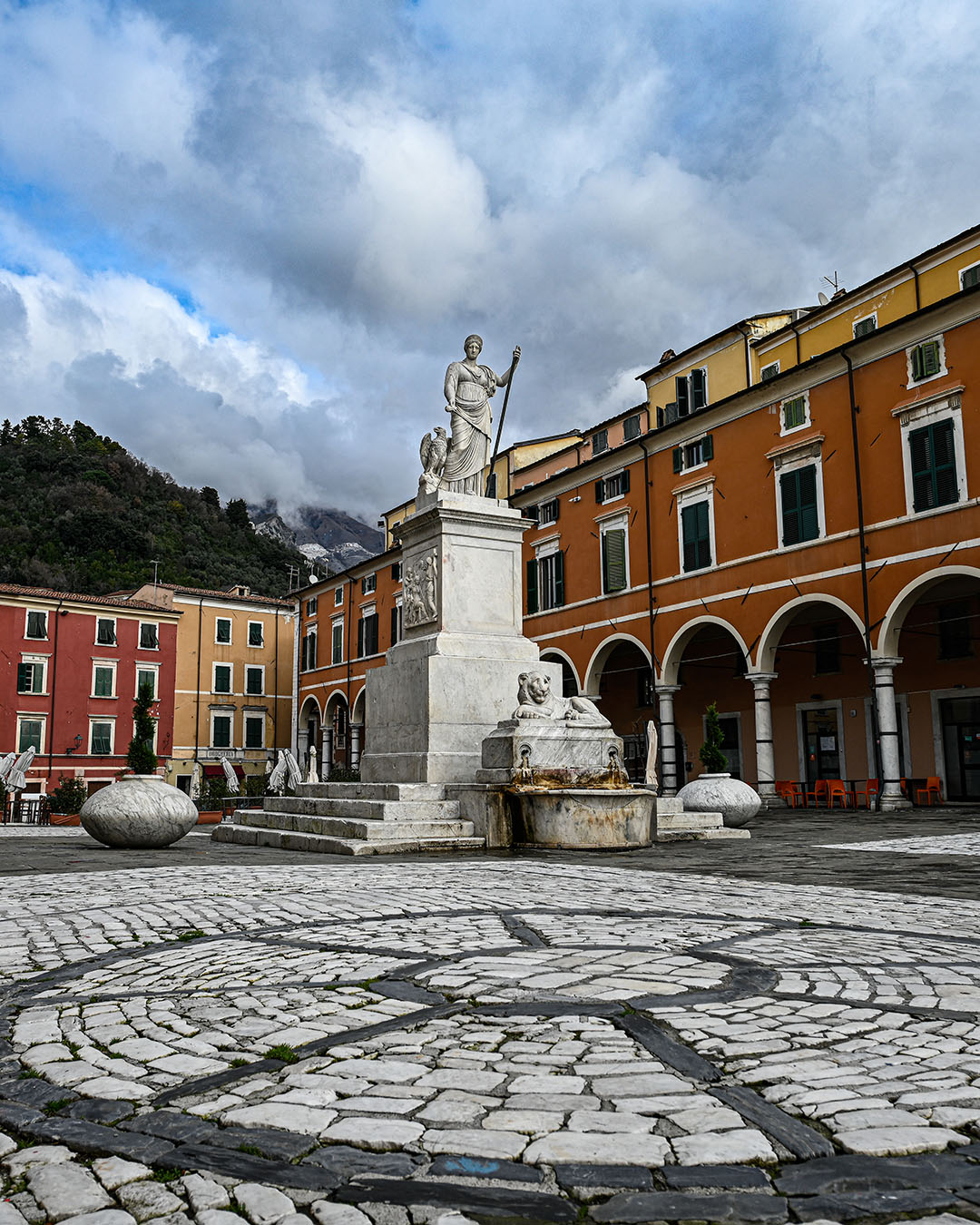 Piazza Alberica